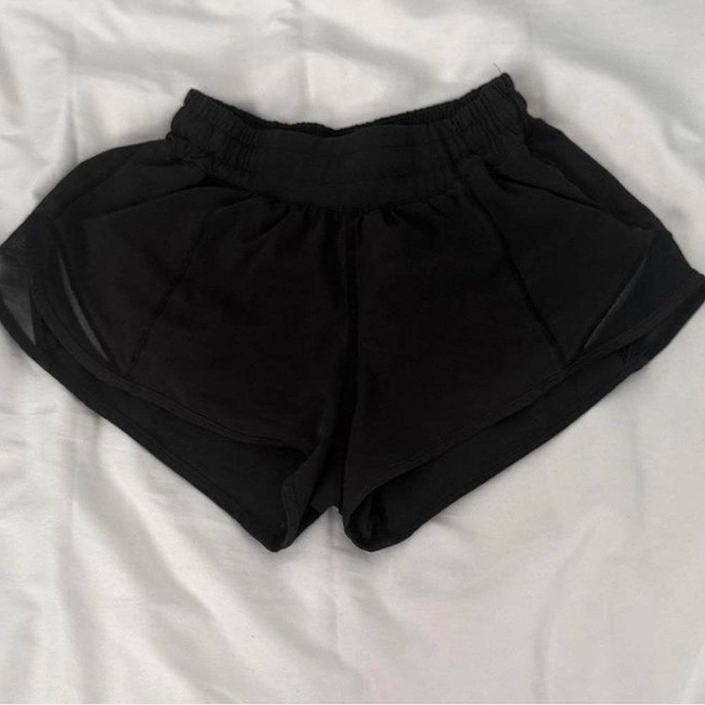 Lululemon black hotty hots size two
